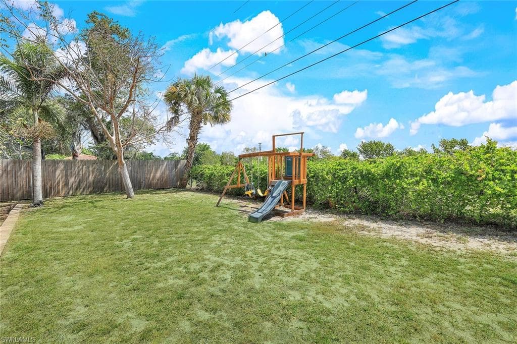 79 Constitution DR, NAPLES FL 34112-30