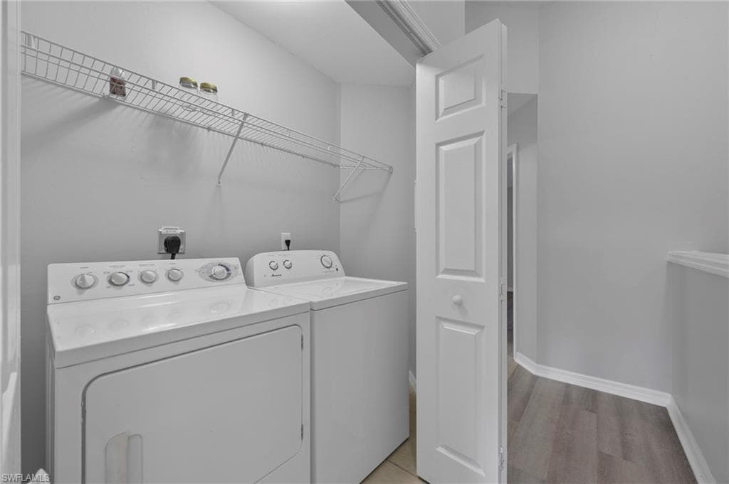 15930 Marcello CIR # 242, NAPLES FL 34110-21