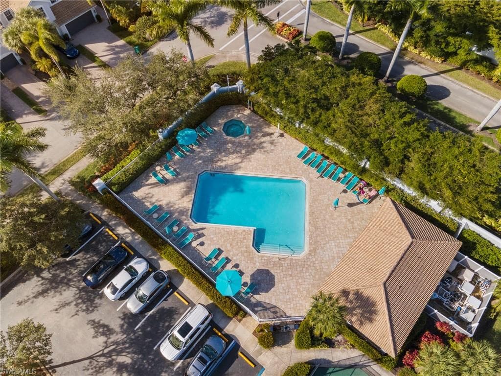 15930 Marcello CIR # 242, NAPLES FL 34110-23