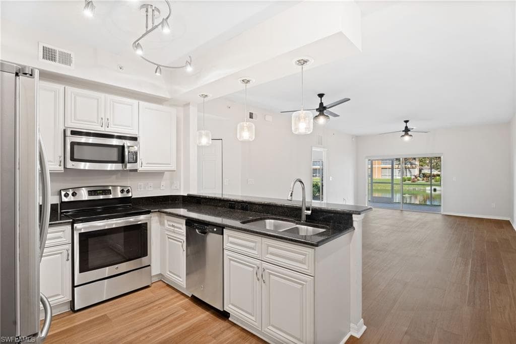 1076 Winding Pines CIR # 101, CAPE CORAL FL 33909-5