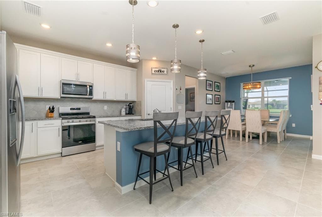 7079 Chapel Creek LN, NORTH FORT MYERS FL 33917-3