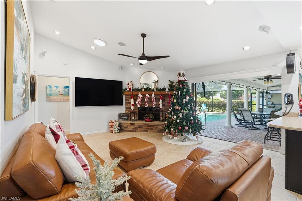 1231 Westfield DR, FORT MYERS FL 33919-21