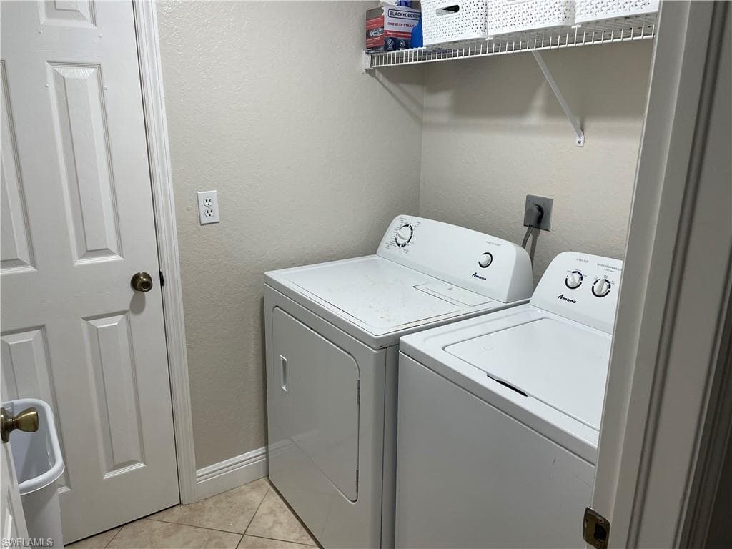 9640 Victoria LN # 305, NAPLES FL 34109-18