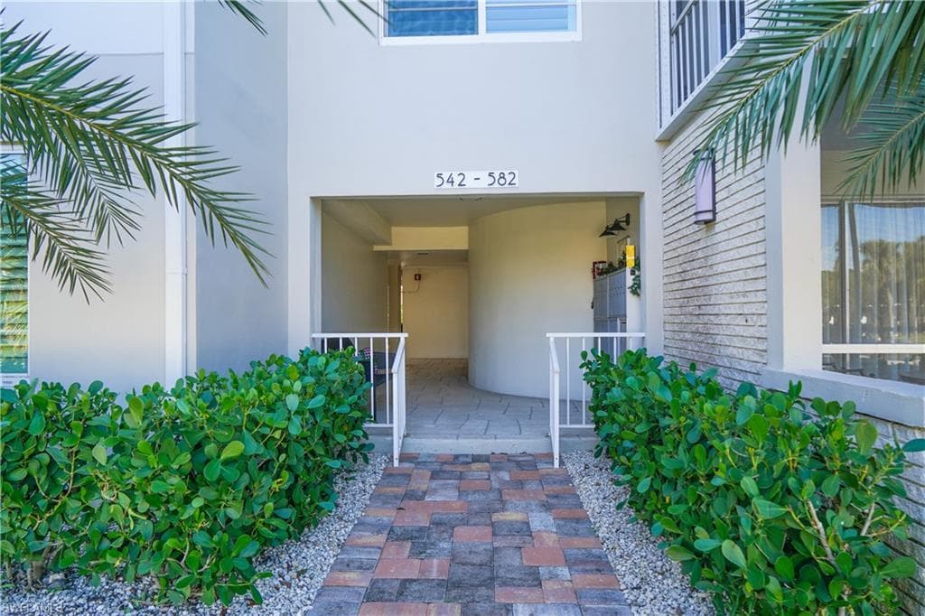 536 12th AVE S # 536, NAPLES FL 34102-30