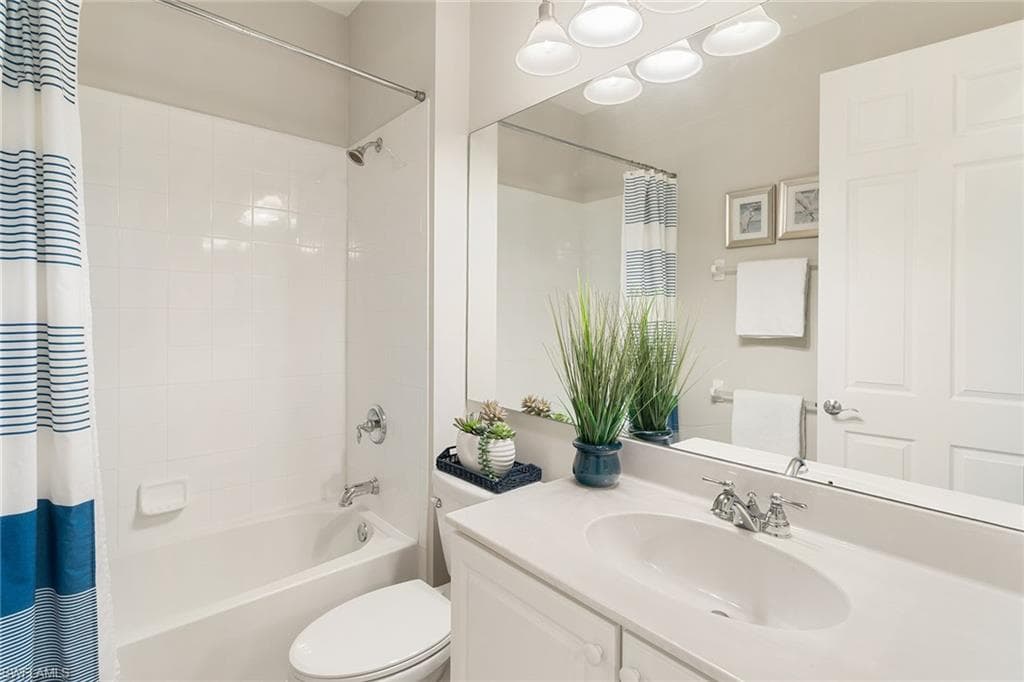 11828 Bramble CT, NAPLES FL 34120-22