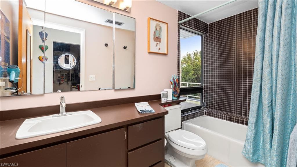 1215 Caloosa DR, FORT MYERS FL 33901-21