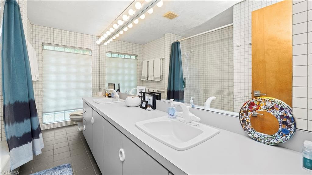 1215 Caloosa DR, FORT MYERS FL 33901-24