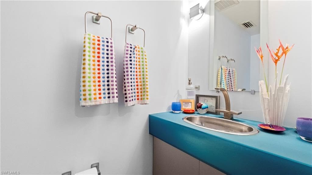 1215 Caloosa DR, FORT MYERS FL 33901-26