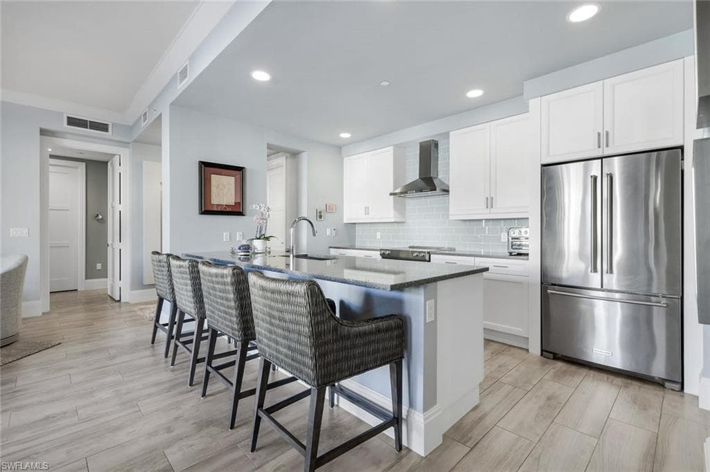 1035 3rd AVE S # 406, NAPLES FL 34102-5