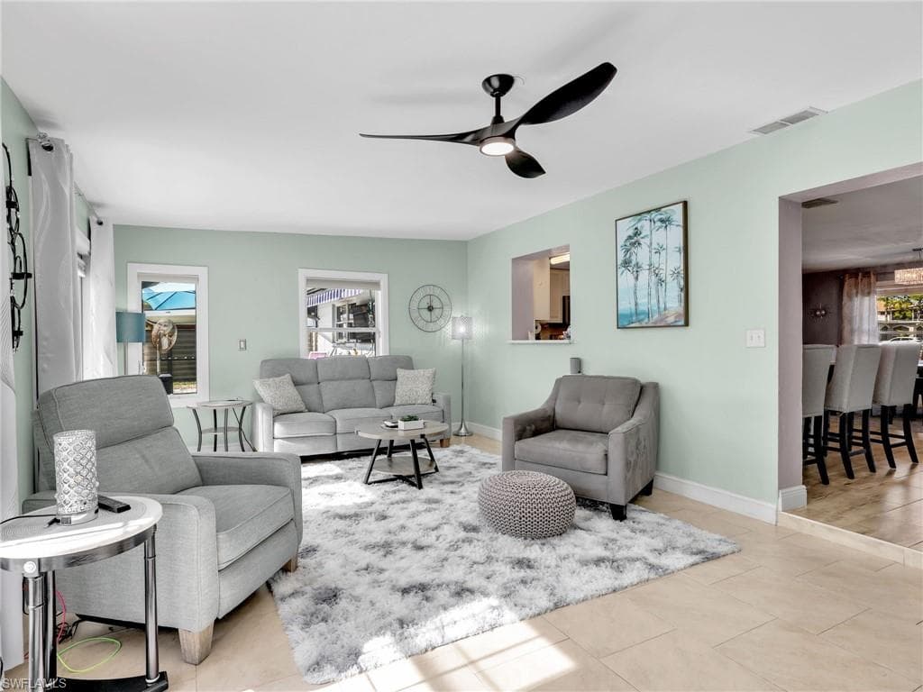 2142 Crystal DR, FORT MYERS FL 33907-16