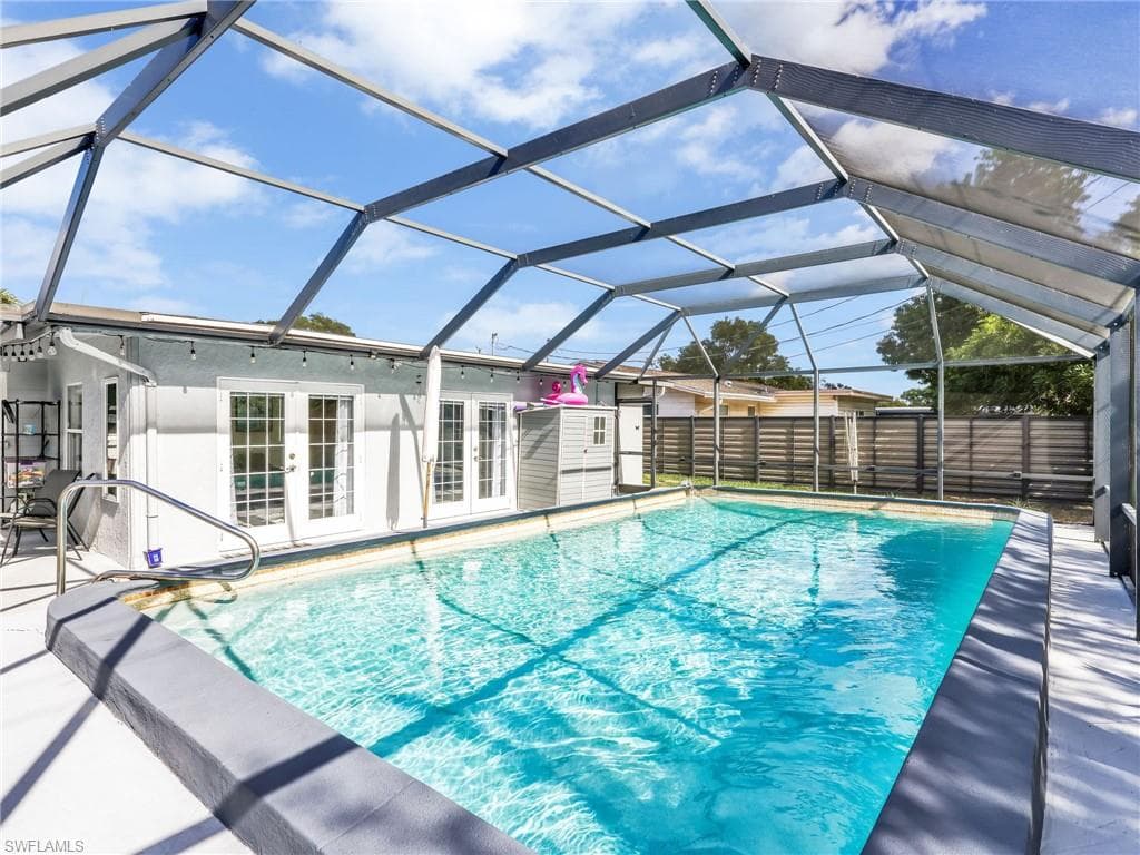 2142 Crystal DR, FORT MYERS FL 33907-31