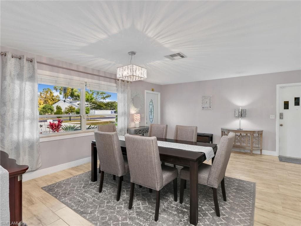 2142 Crystal DR, FORT MYERS FL 33907-8