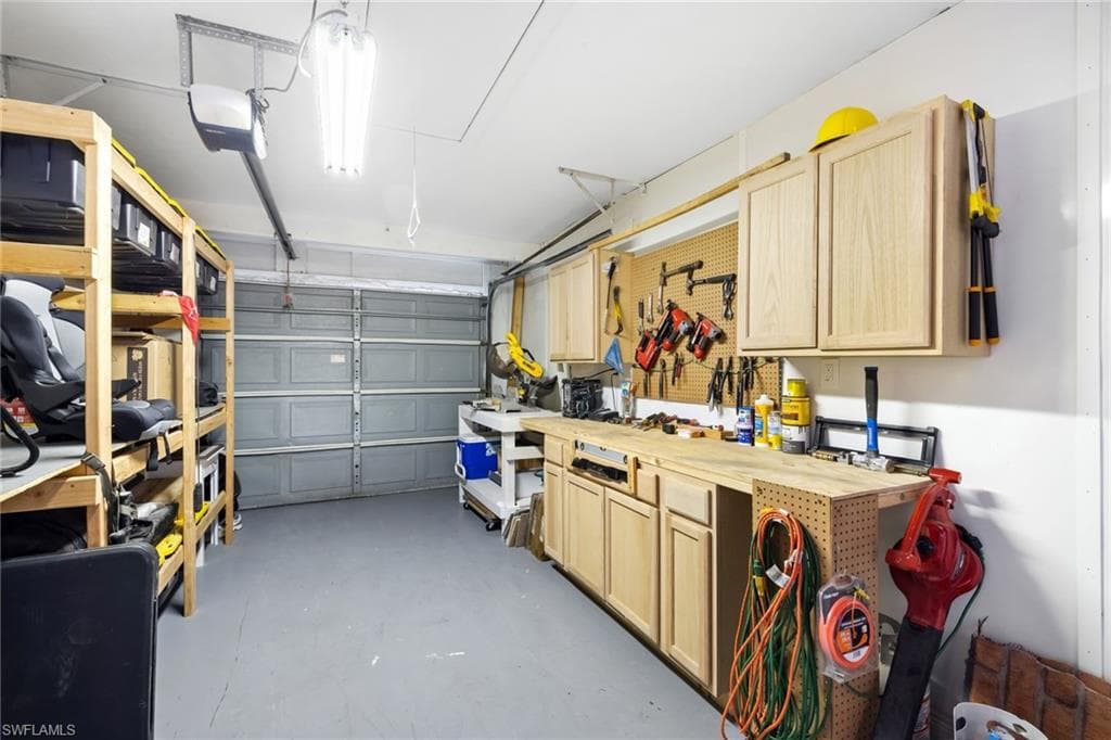 2142 Crystal DR, FORT MYERS FL 33907-34