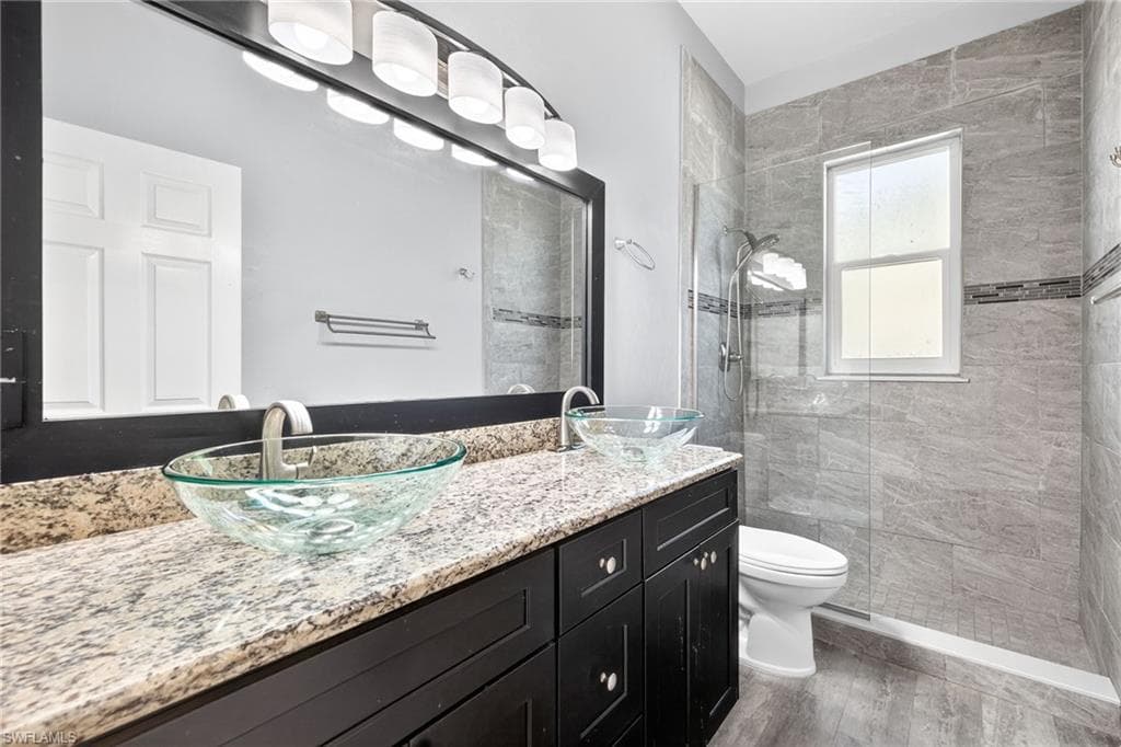 19369 Pine Glen DR, FORT MYERS FL 33967-23