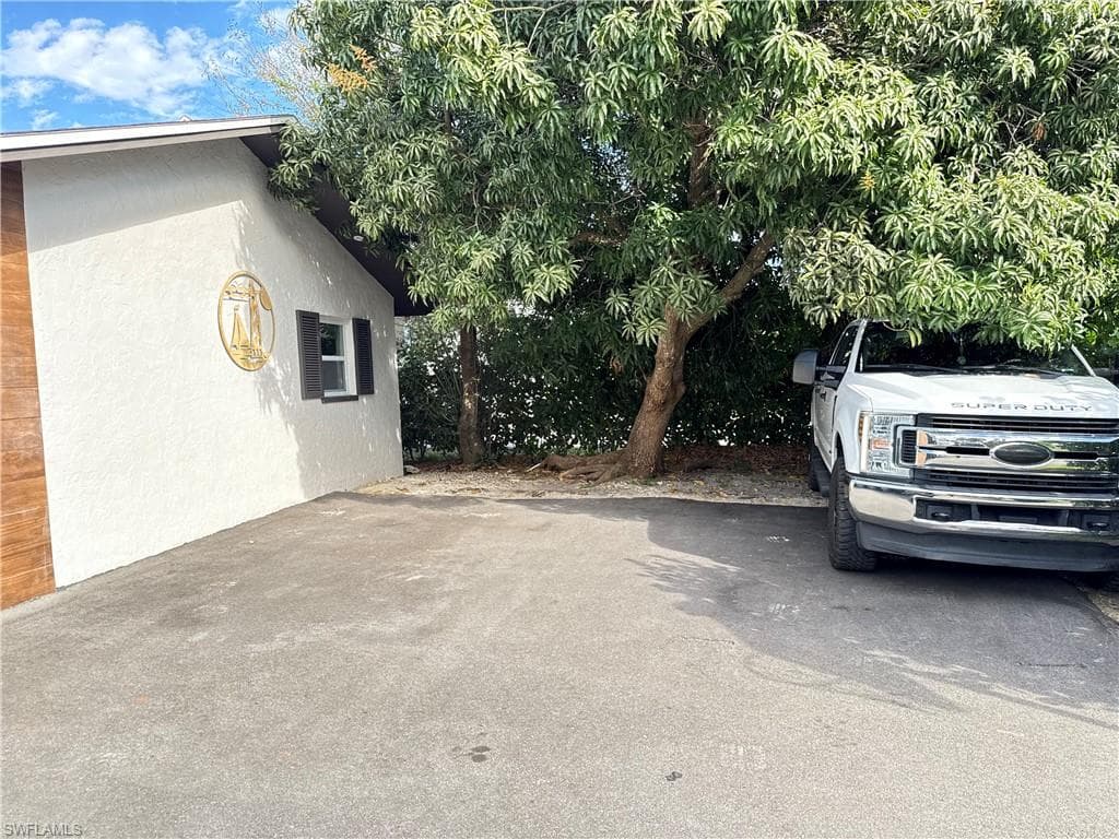 4207 Cindy AVE, NAPLES FL 34112-5