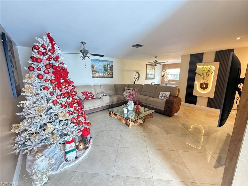 4207 Cindy AVE, NAPLES FL 34112-21