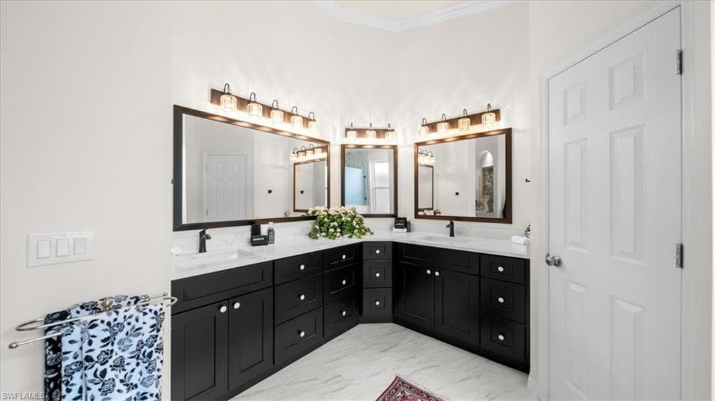 371 Burnt Pine DR, NAPLES FL 34119-25