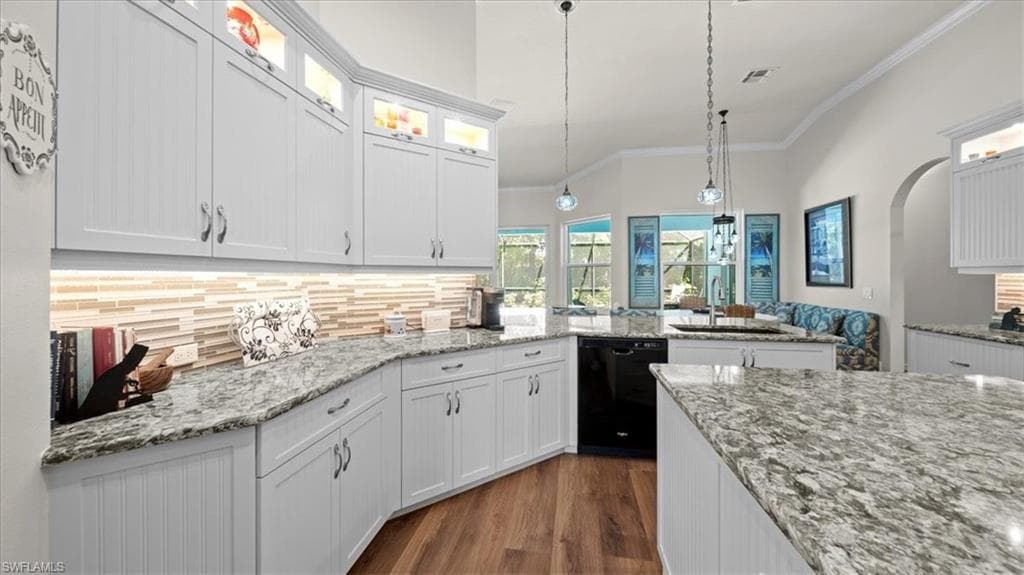 371 Burnt Pine DR, NAPLES FL 34119-18