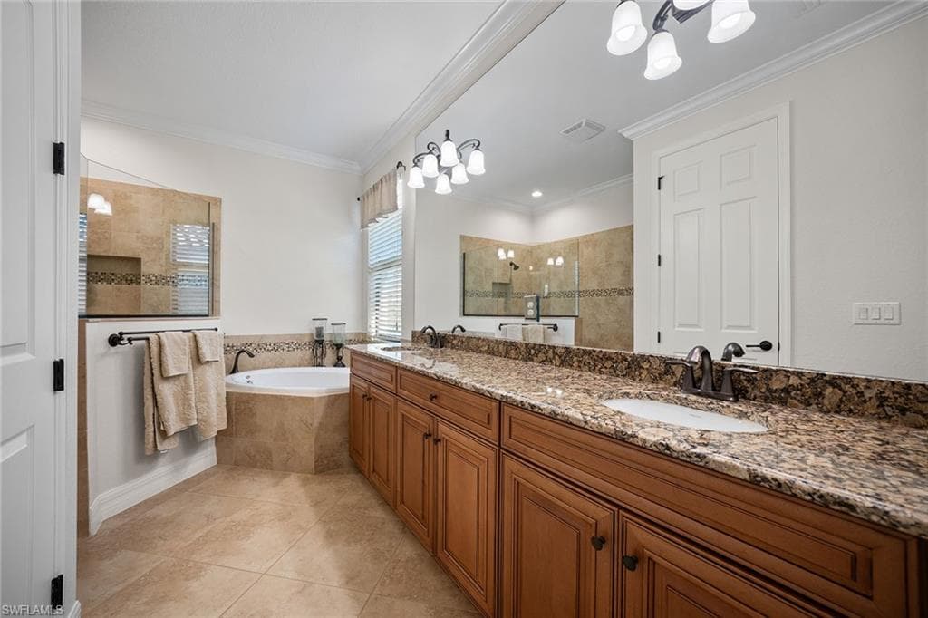 12518 Fenhurst WAY, NAPLES FL 34120-25