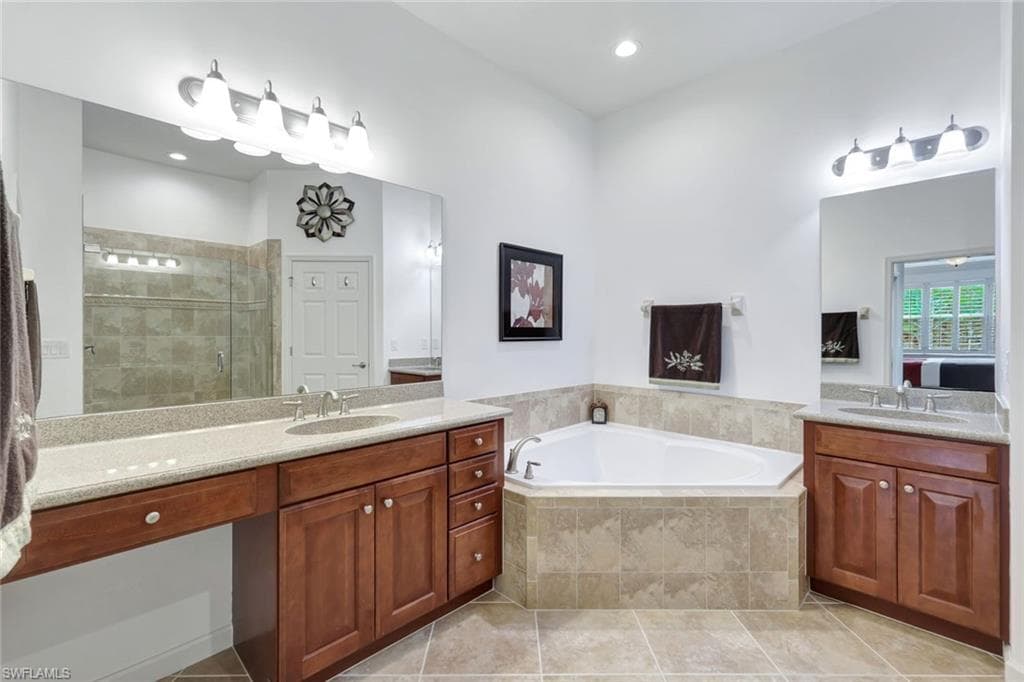 9508 Ironstone TER # 201, NAPLES FL 34120-21