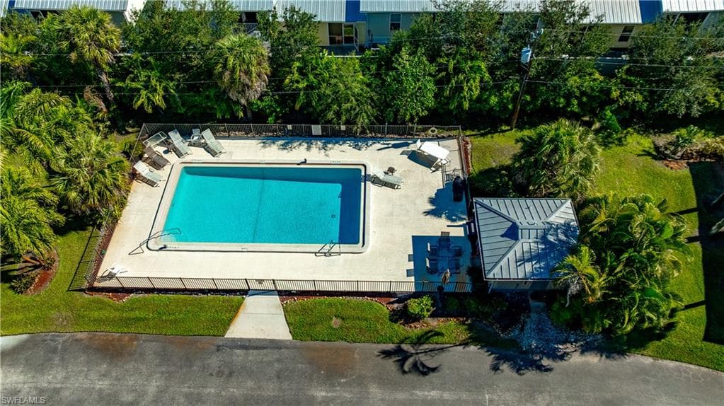 900 Henderson Creek DR # A102, NAPLES FL 34114-36