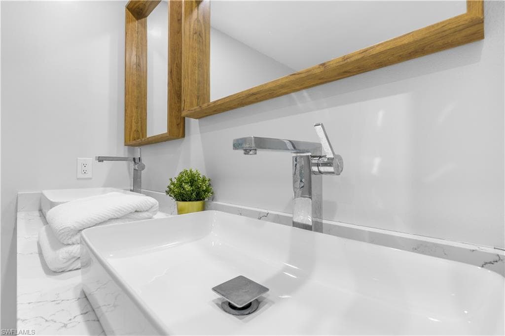 900 Henderson Creek DR # A102, NAPLES FL 34114-10