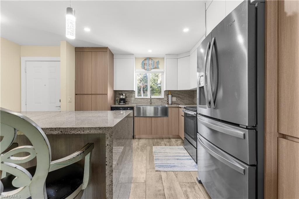 900 Henderson Creek DR # A102, NAPLES FL 34114-18