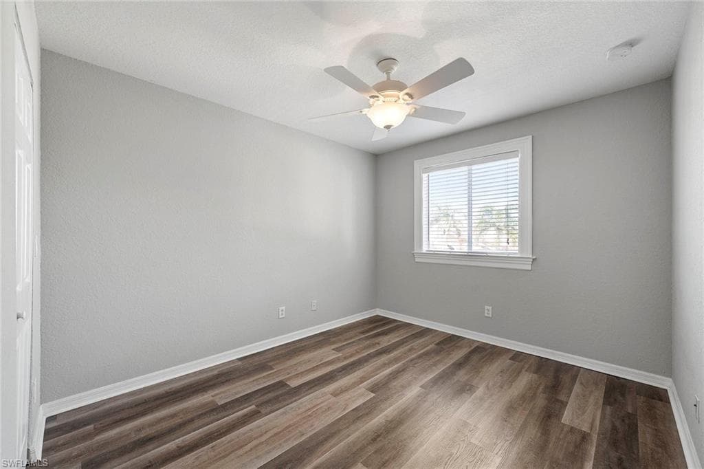 8490 Sumner AVE, FORT MYERS FL 33908-31