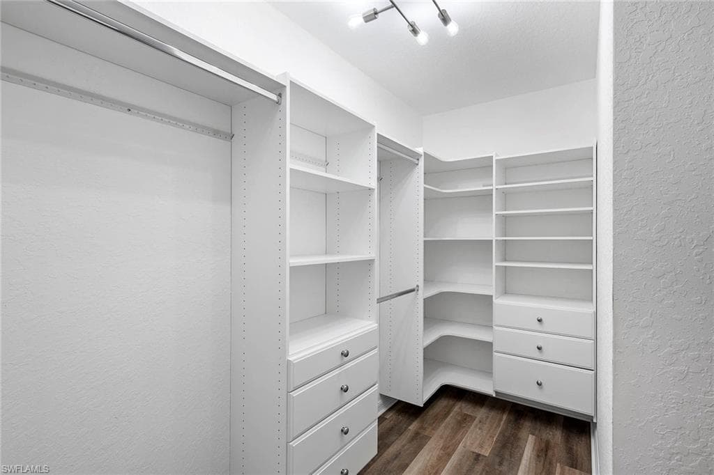 8490 Sumner AVE, FORT MYERS FL 33908-27