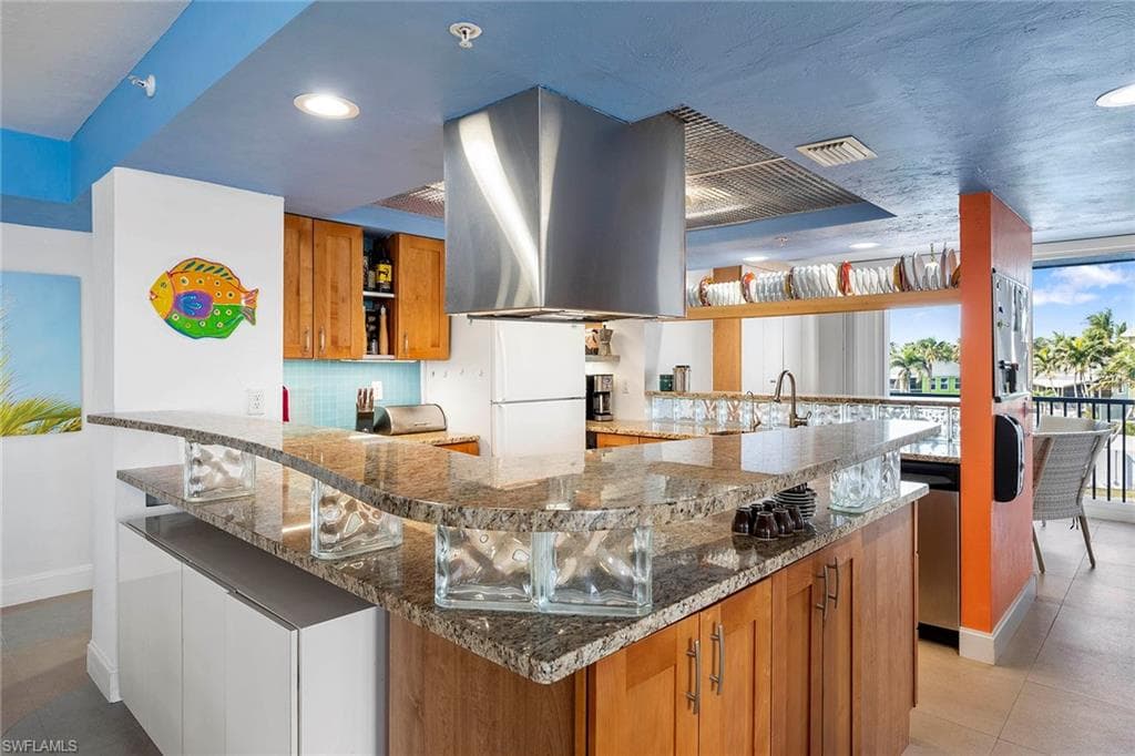 4753 Estero BLVD # 105, FORT MYERS BEACH FL 33931-3