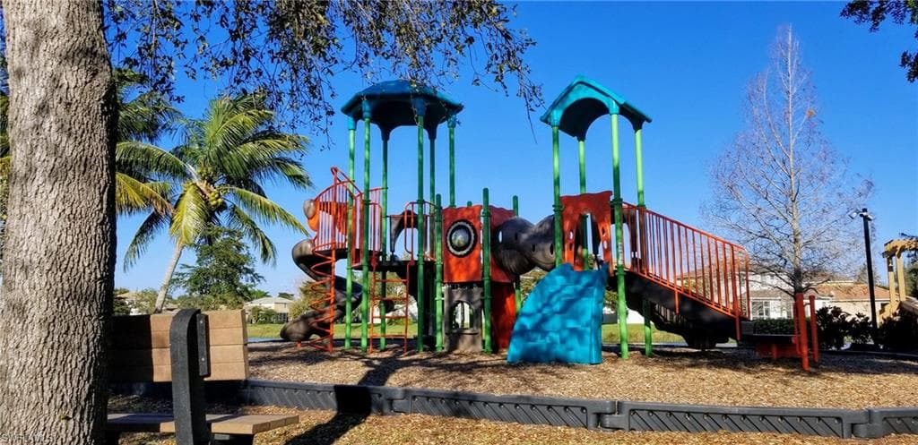 15459 Laguna Hills DR, FORT MYERS FL 33908-35