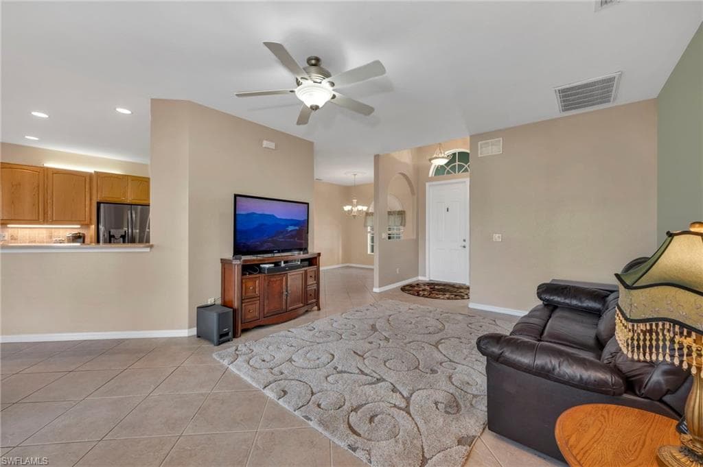 3685 Yosemite CT, NAPLES FL 34116-3
