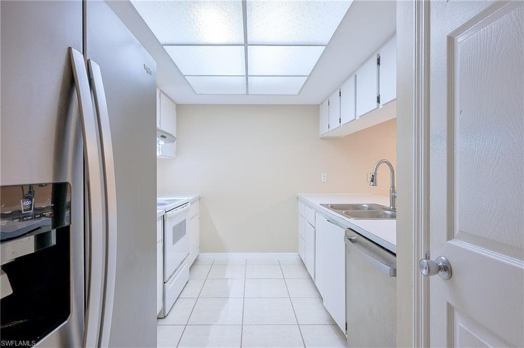 2370 Naples Trace CIR # 7, NAPLES FL 34109-6