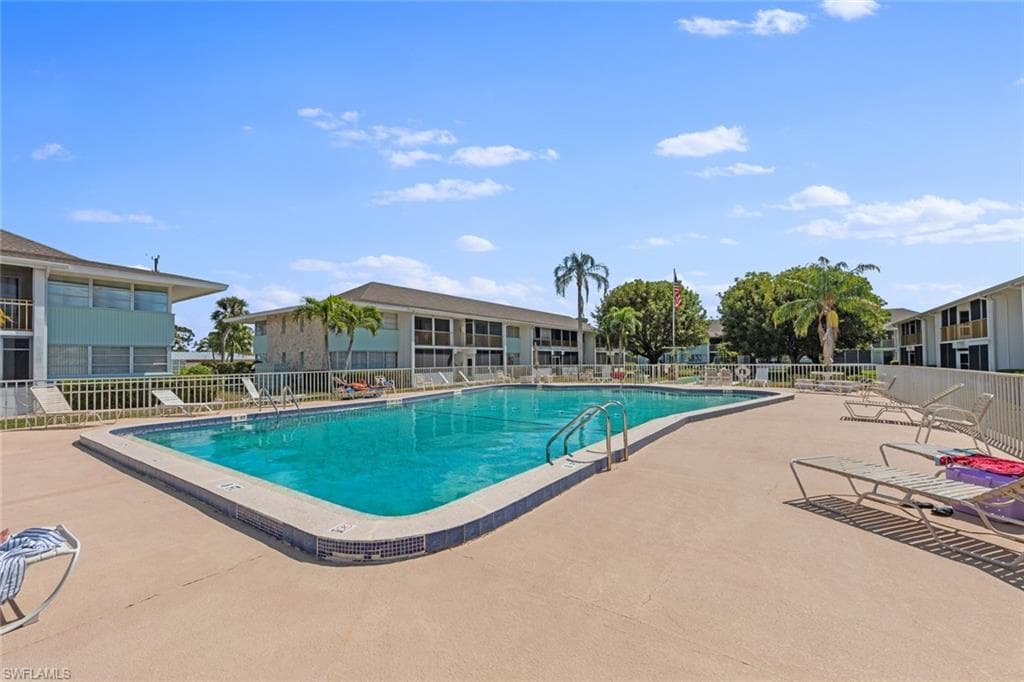 402 SE 42nd TER # 7, CAPE CORAL FL 33904-21