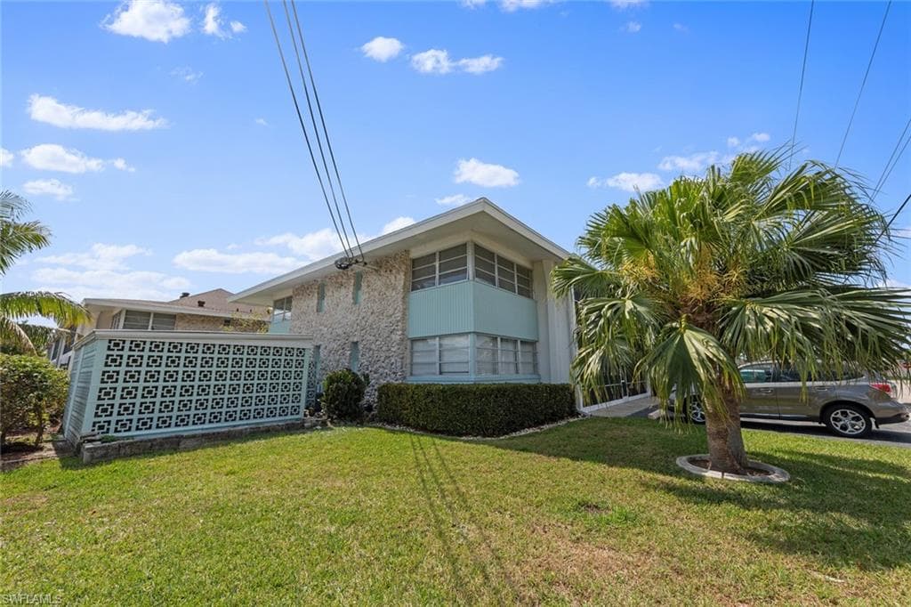 402 SE 42nd TER # 7, CAPE CORAL FL 33904-17