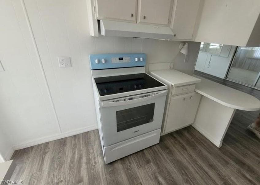 2774 Wedgewood DR, NORTH FORT MYERS FL 33917-1