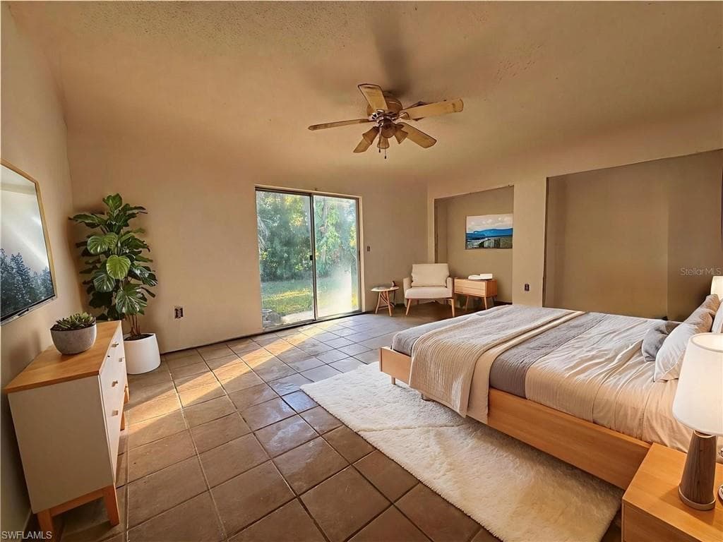 601 Dolphin RD, VENICE FL 34293-5