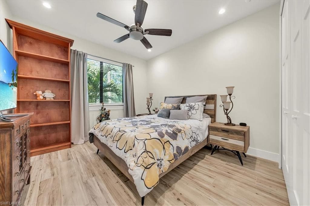 4186 3rd AVE NW, NAPLES FL 34119-46