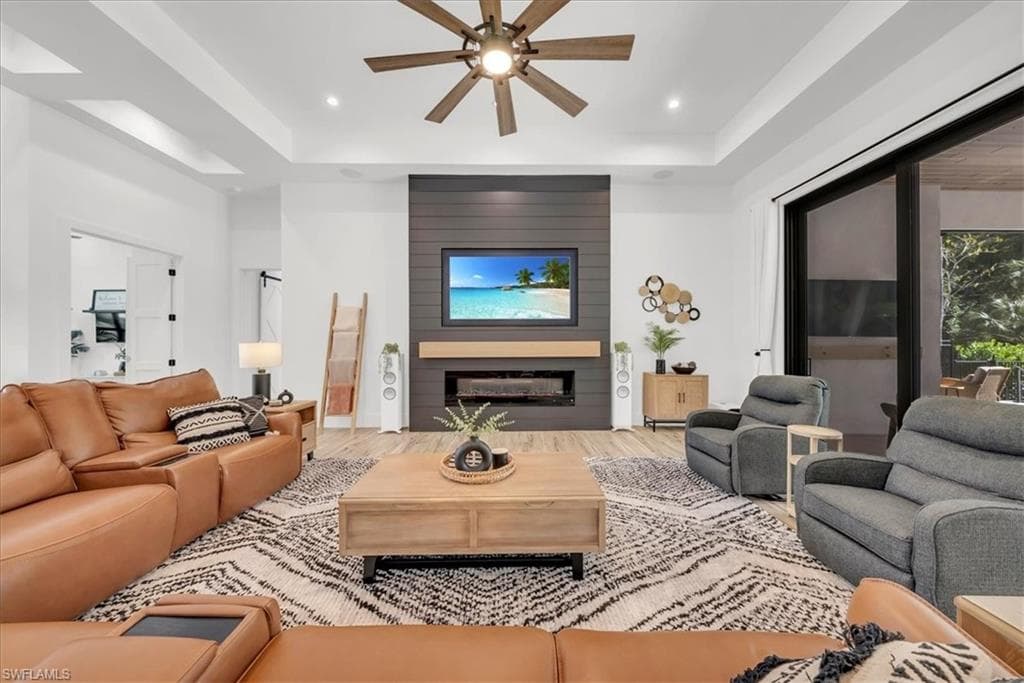 4186 3rd AVE NW, NAPLES FL 34119-7