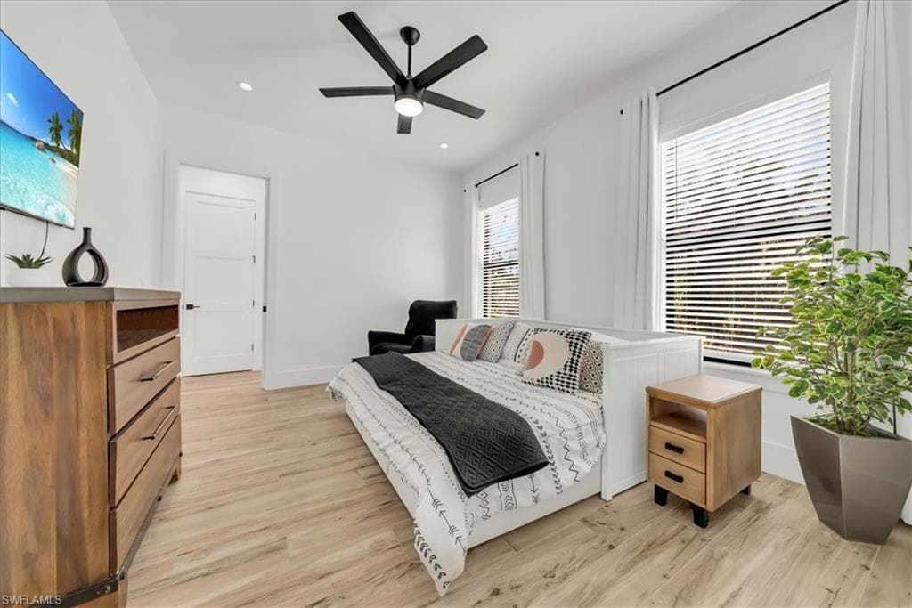 4186 3rd AVE NW, NAPLES FL 34119-24