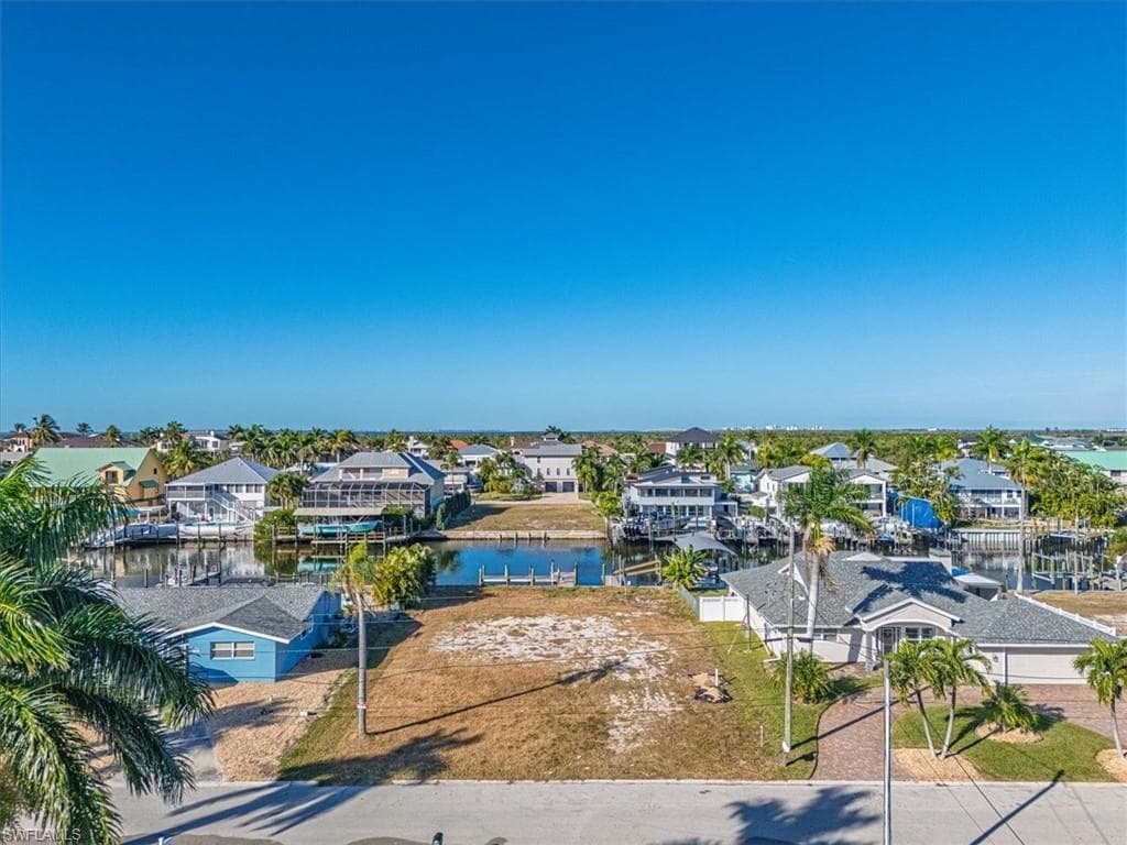 18164 Cutlass DR, FORT MYERS BEACH FL 33931-5