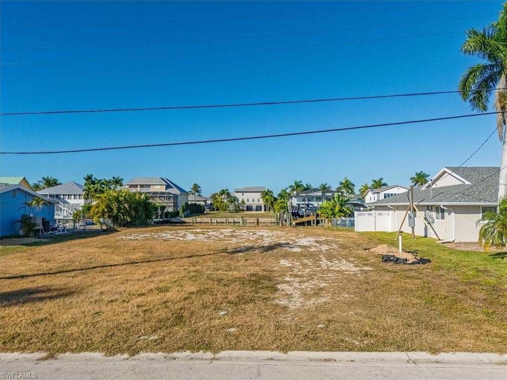 18164 Cutlass DR, FORT MYERS BEACH FL 33931-6