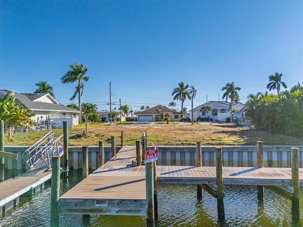 18164 Cutlass DR, FORT MYERS BEACH FL 33931-8