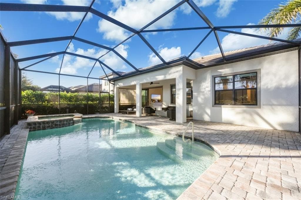 7222 Wilton DR, NAPLES FL 34109-25