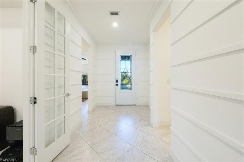 7222 Wilton DR, NAPLES FL 34109-6