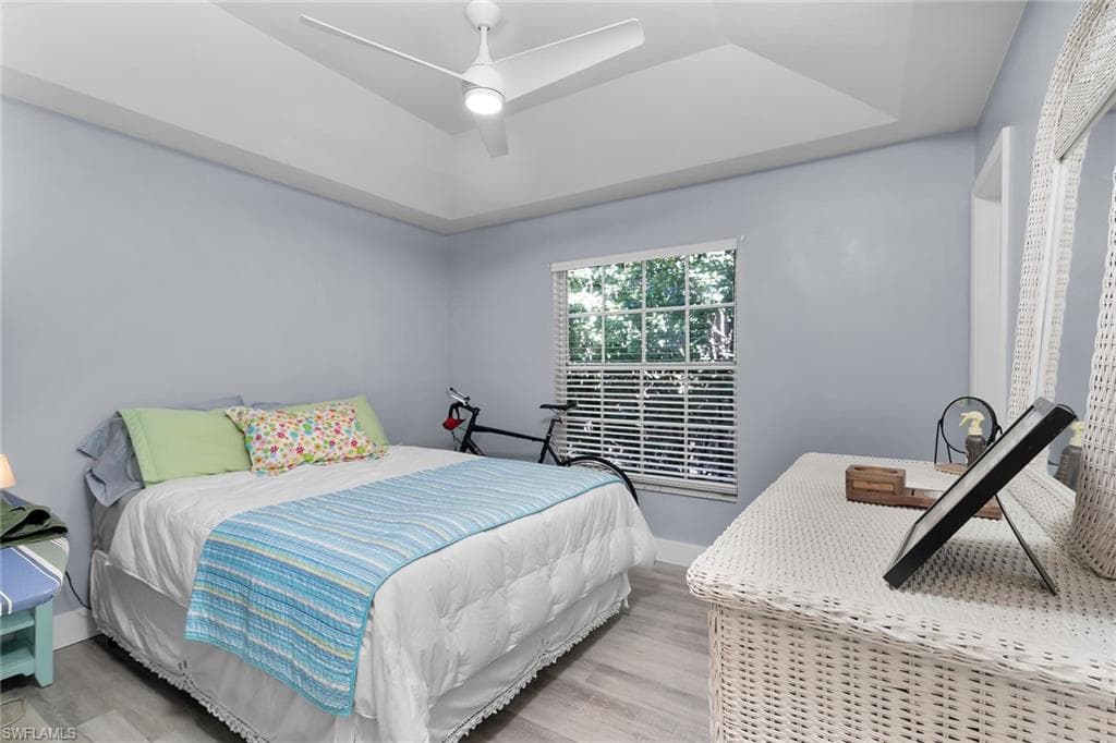 789 Coldstream CT, NAPLES FL 34104-17