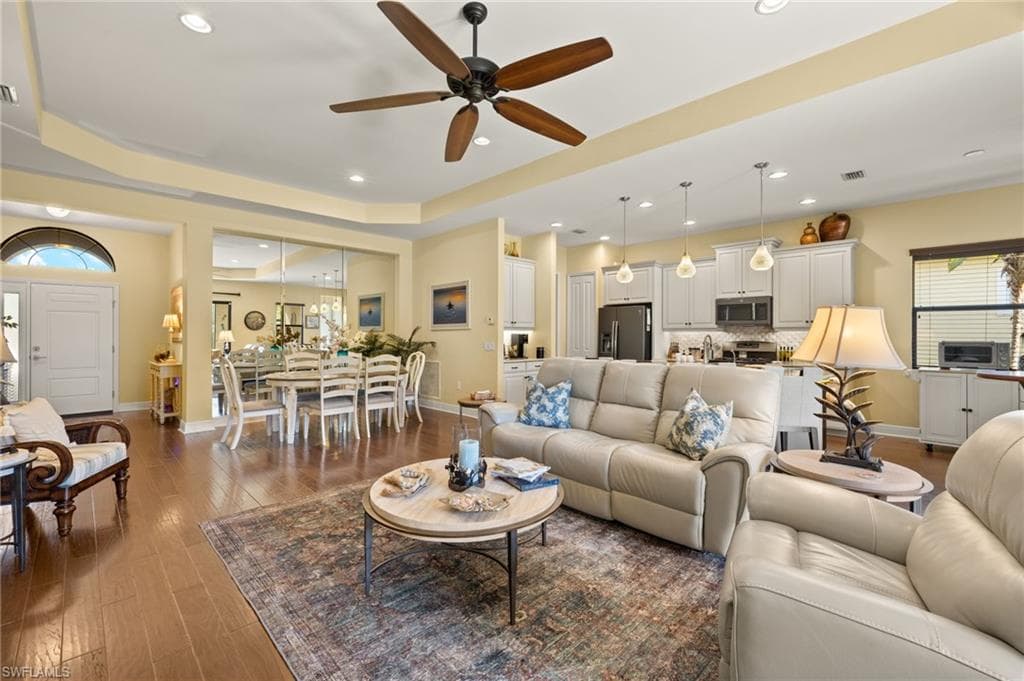 21283 Estero Vista CT, ESTERO FL 33928-8