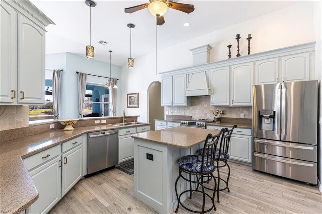 17410 Sterling Lake DR, FORT MYERS FL 33967-9