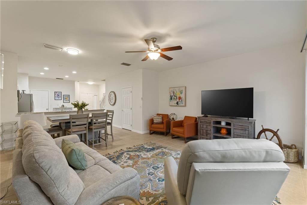 8290 Village Edge CIR # 4, FORT MYERS FL 33919-12