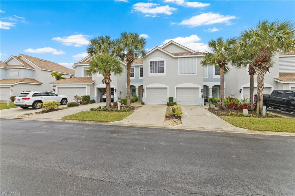 8290 Village Edge CIR # 4, FORT MYERS FL 33919-40
